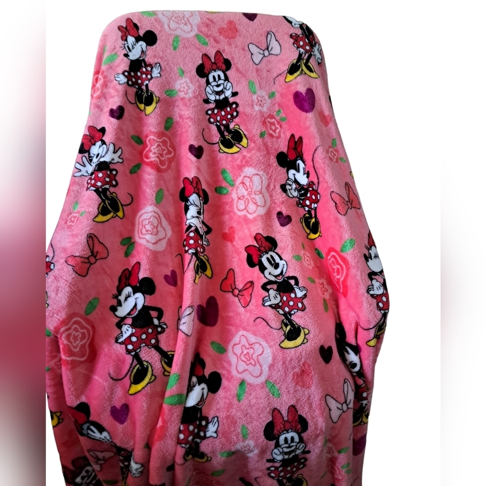 DISNEY THE BIG ONE Minnie Mouse plush cozy blanket hearts flowers bows soft '23